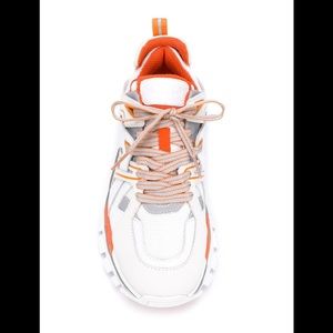 Ash sneaker